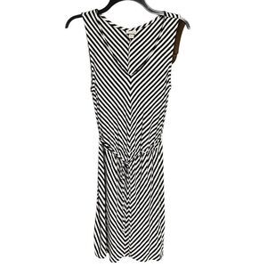 😊 3/$30 summer dress B&W w/ tie at waist, from Target (Merona) Sz M
